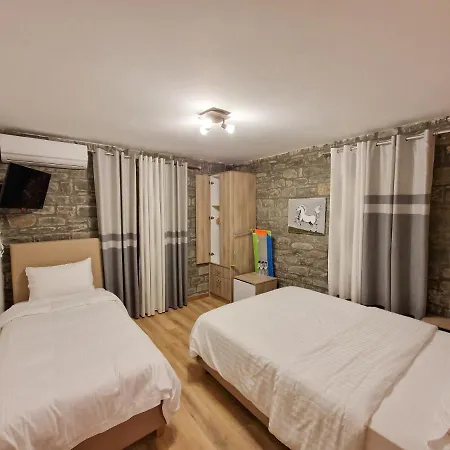 The Stone House 3* Përmet