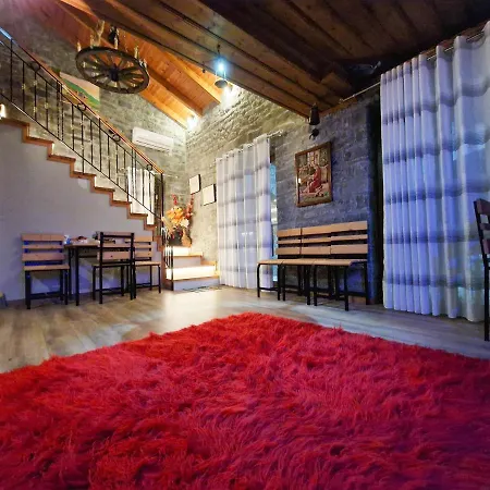 The Stone House شقة فندقية Përmet