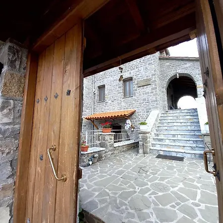 The Stone House 3* Përmet