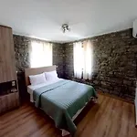 Apartmanhotel The Stone House Përmet