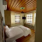 The Stone House Apartmanhotel Përmet
