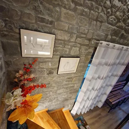 The Stone House Aparthotel *