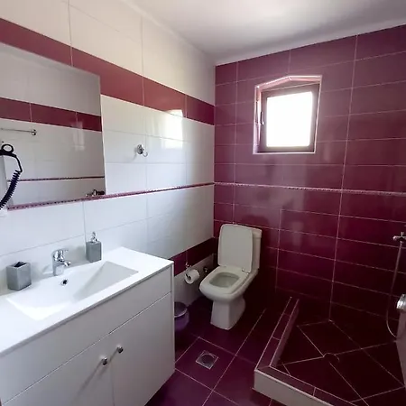 The Stone House 3* Përmet