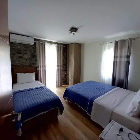 The Stone House Aparthotel *