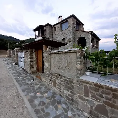 מלון דירות The Stone House Përmet