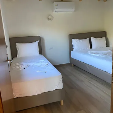 The Stone House מלון דירות