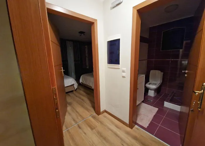 The Stone House 公寓式酒店