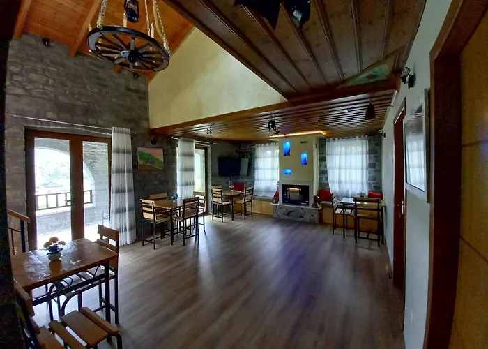 The Stone House 公寓式酒店 3*