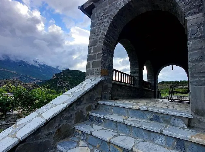 The Stone House 3* Përmet